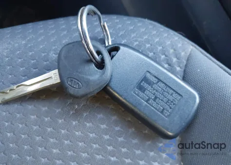 2011 Kia Sorento Lx from USA, damaged, VIN 5XYKTDA12BG144029